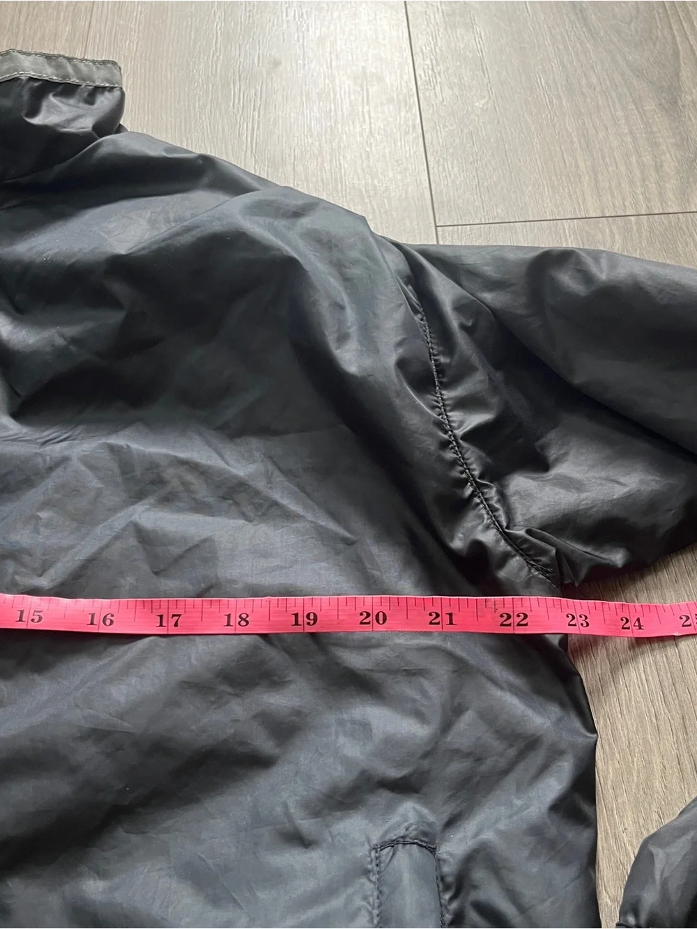 Vintage J. Crew Mens Black Windbreaker Jacket Reflective Zip Trim Size Medium